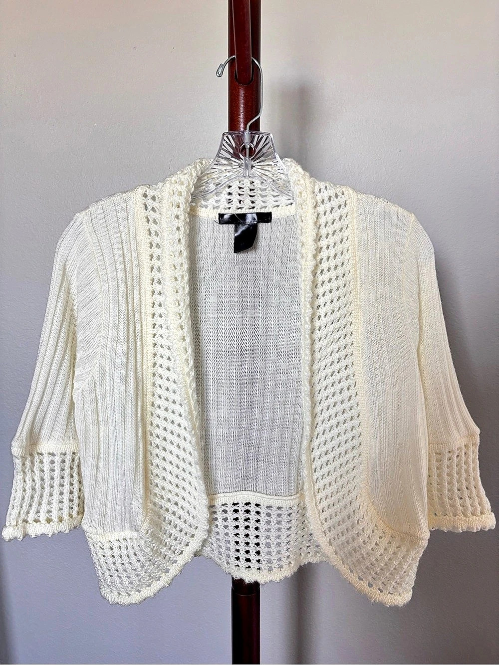 Open Front Knit Shrug in White Like New